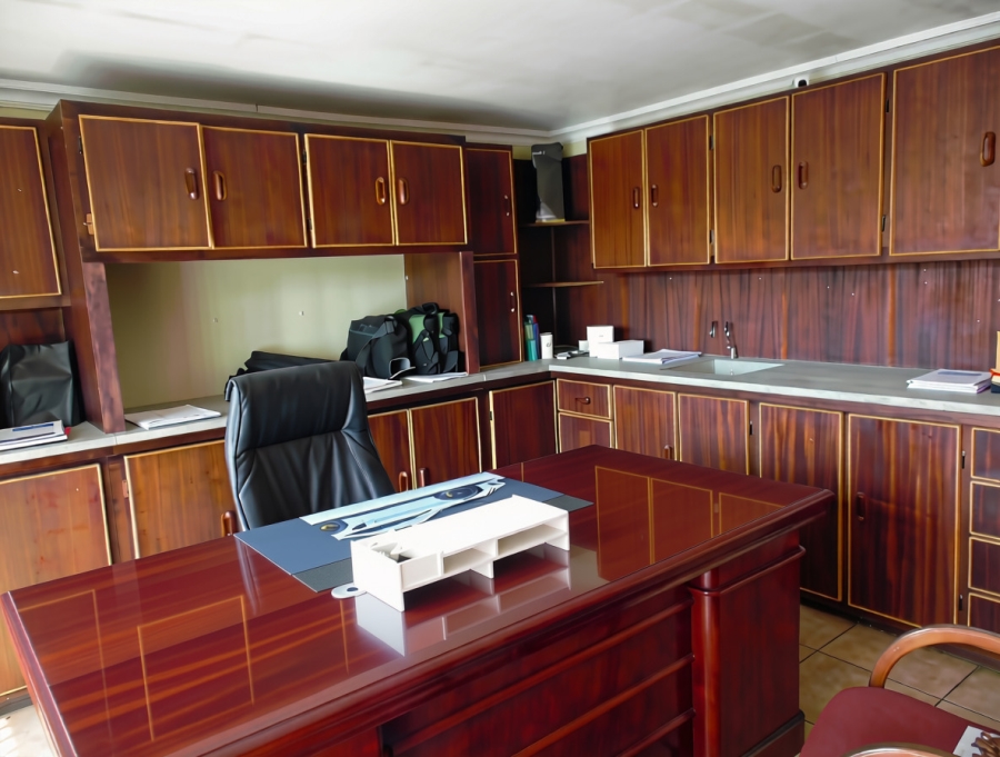 5 Bedroom Property for Sale in Doorn Free State